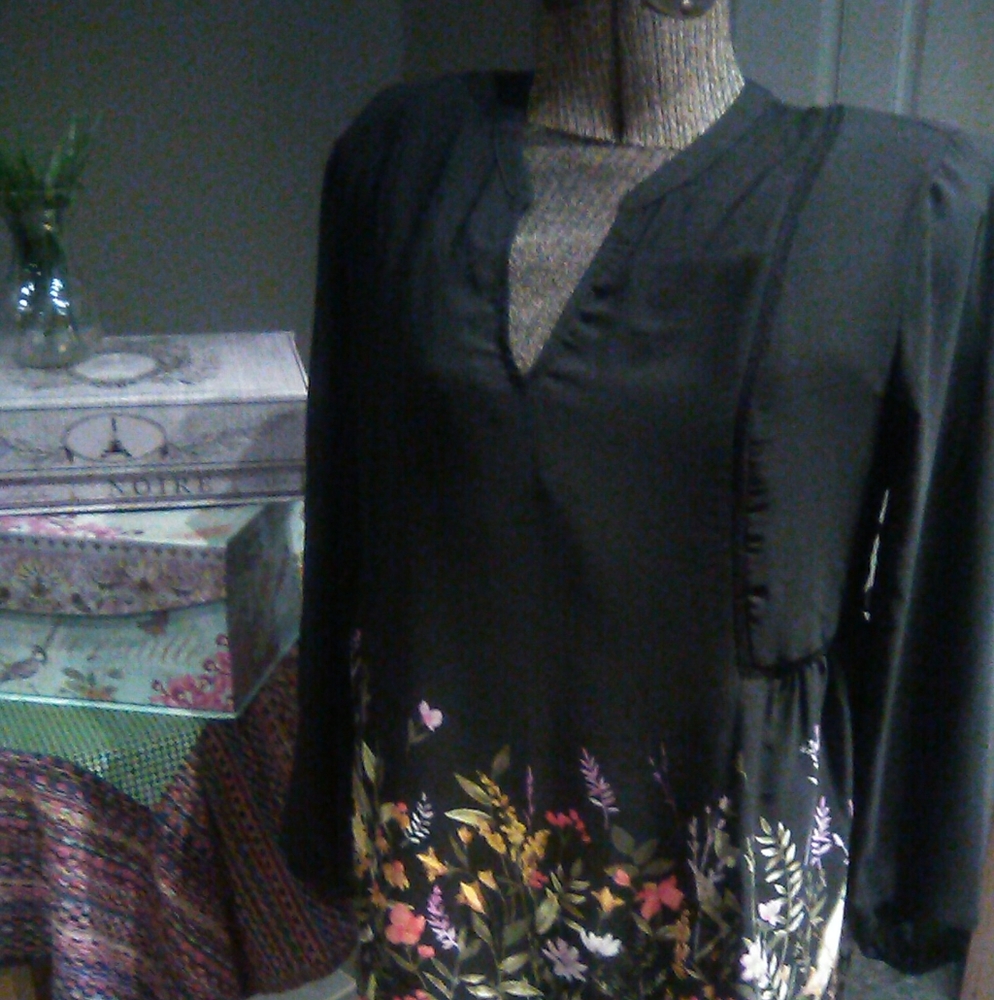Brand New Bell sleeve bo toho floral dress